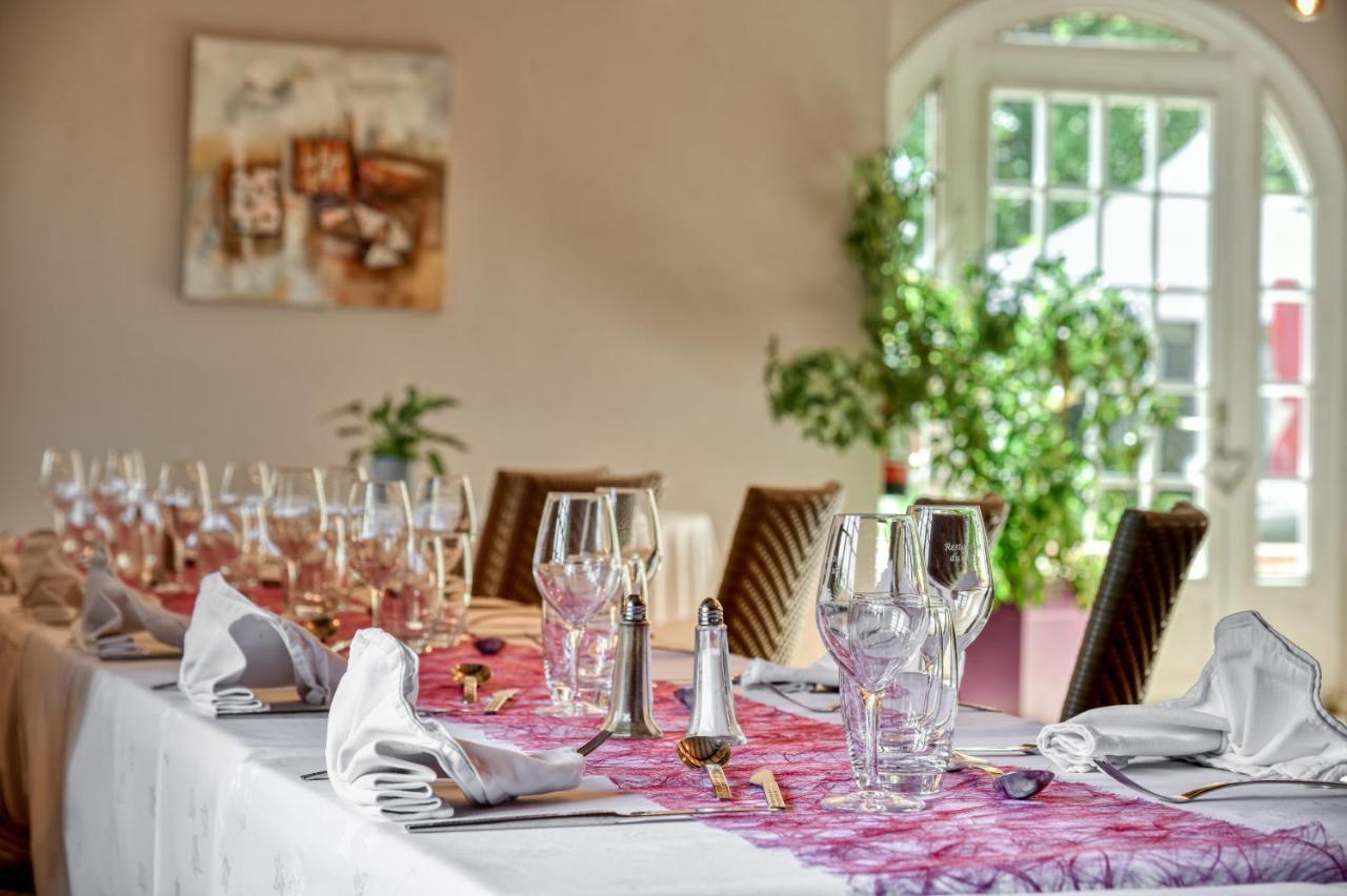 Hotel Camping maeva Escapades Le Domaine du Cèdre à Rivières Extérieur photo